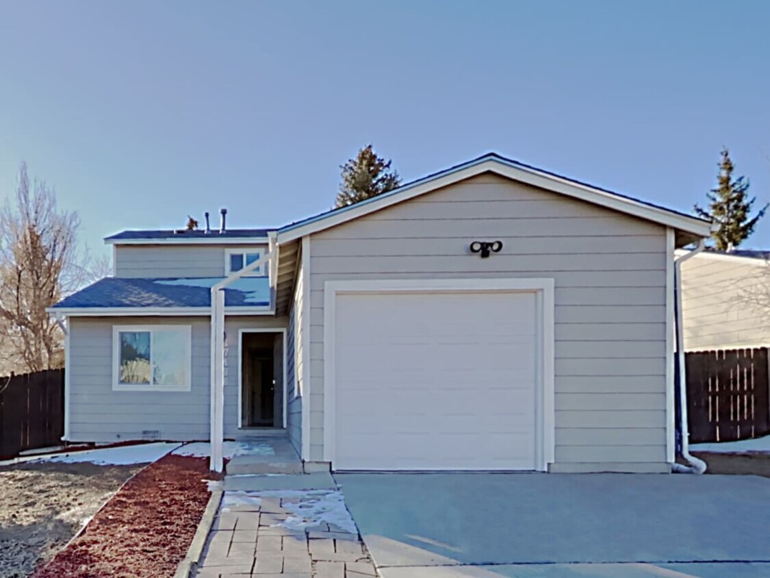 Primary Photo - 17486 E Temple Dr