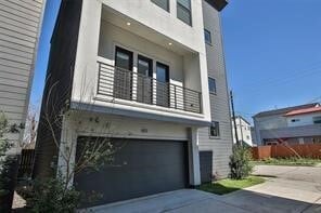 Building Photo - 611 Sydnor St