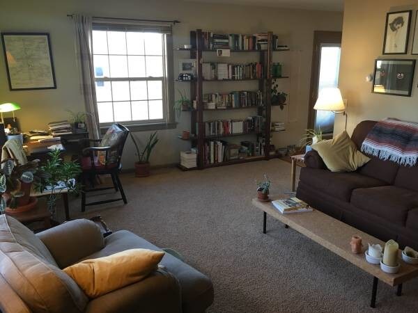 Foto del edificio - 3213 Ridgeway Ave