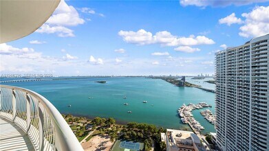 Building Photo - 1750 N Bayshore Dr