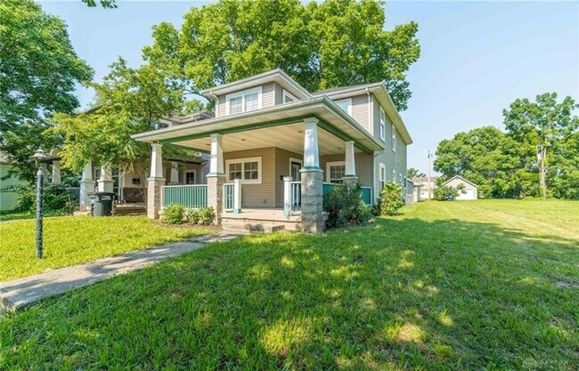 Foto del edificio - 215 N Williams St