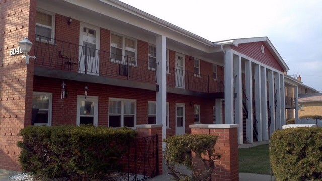Primary Photo - 6048 W Pershing Rd