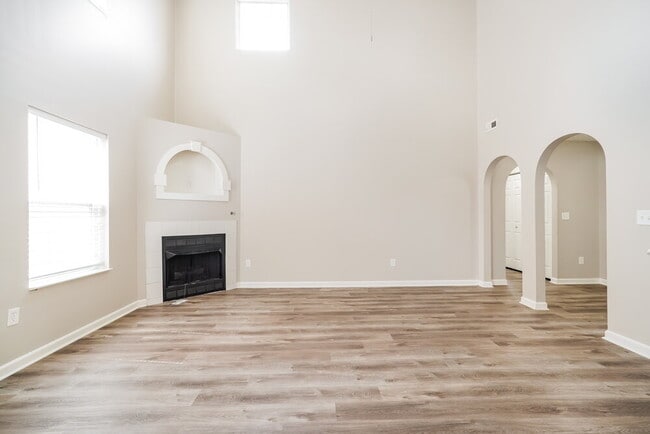 Building Photo - 4880 Grimm Dr