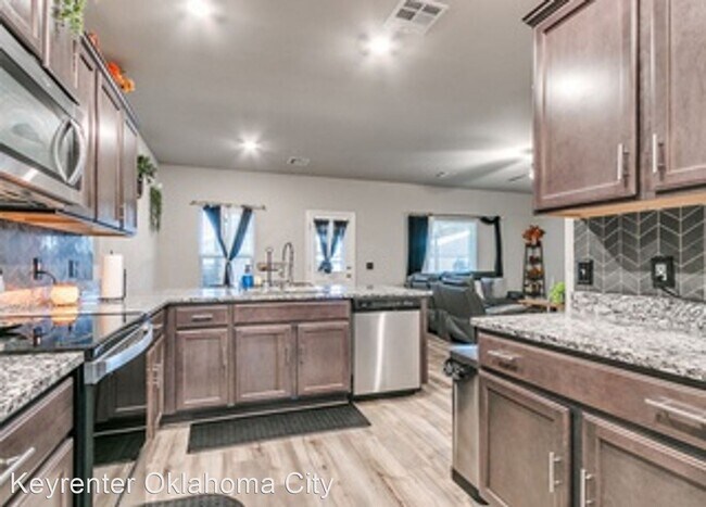 Foto del edificio - 5 br, 3 bath House - 1609 Maroon Dr