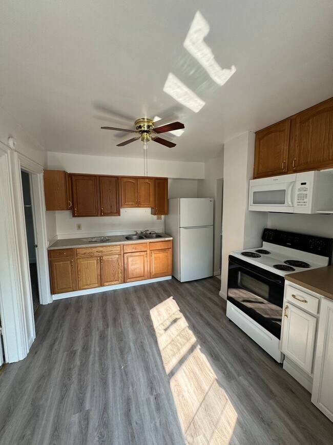 Foto del edificio - Charming 2 Bedroom, 1 Bath Apartment | Carlisle Area Schools!