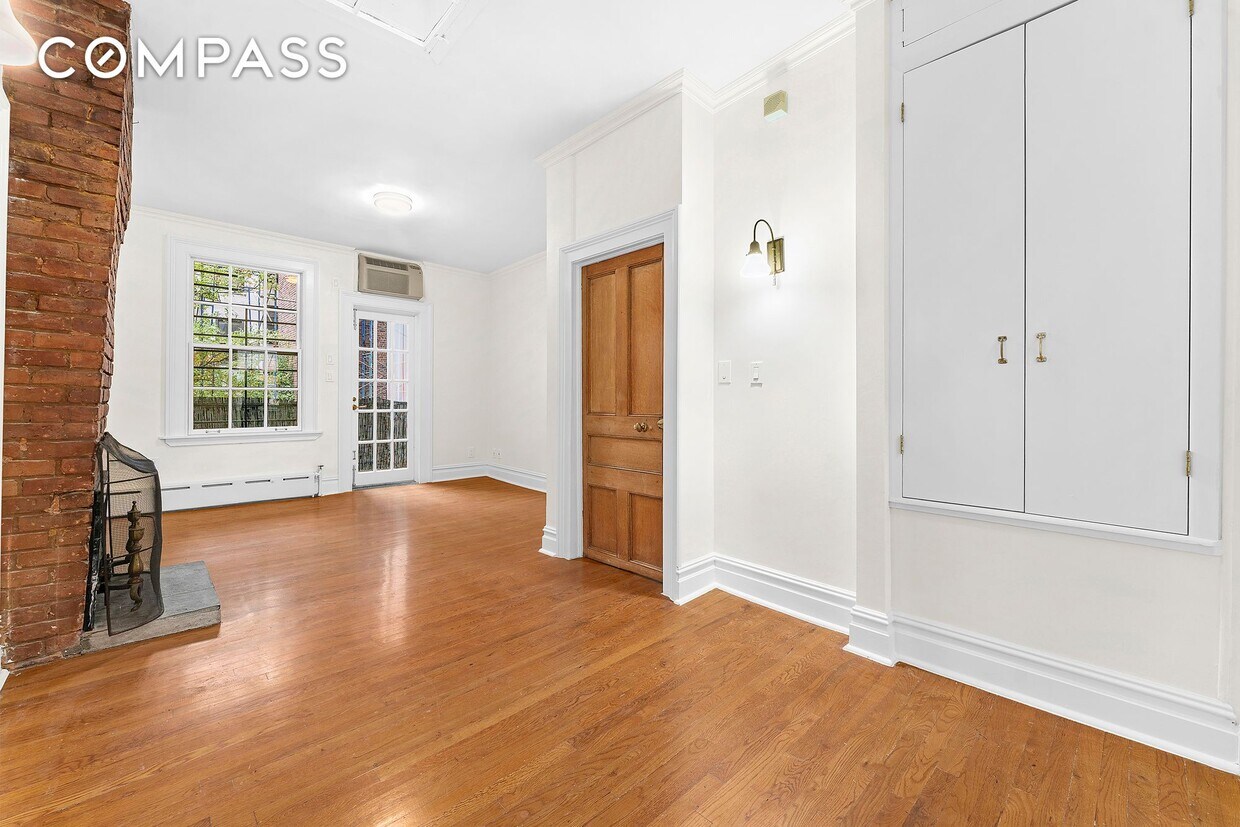 25 Barrow St, New York, NY 10014 Townhome Rentals in New York NY