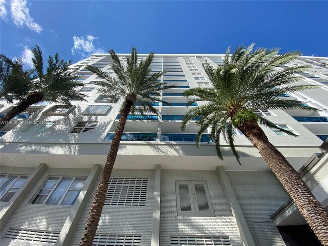 Foto del edificio - 6770 Indian Creek Dr