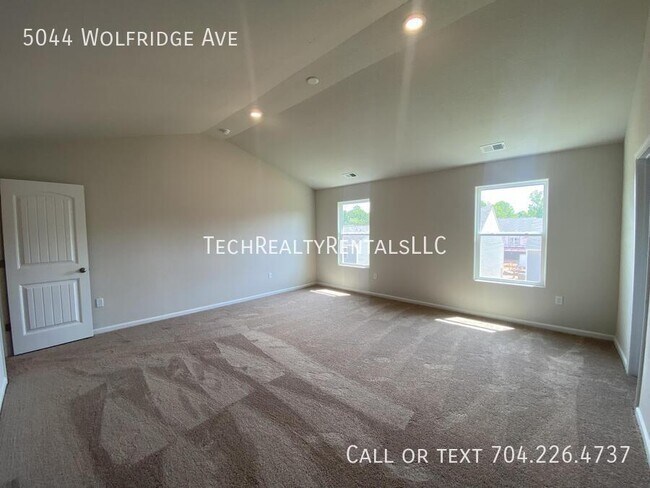 Building Photo - 5044 Wolfridge Ave