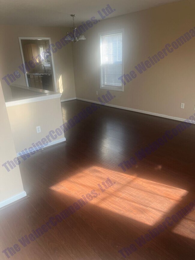 Foto del edificio - Available August 2026!