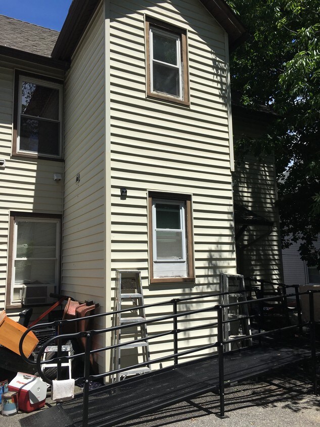 Foto del edificio - 39 Highland Ave