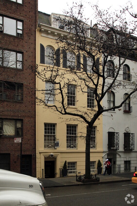 Primary Photo - 14 W 9th St