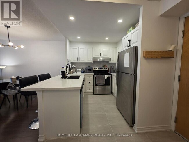 Photo du bâtiment - 600 Queens Quay W