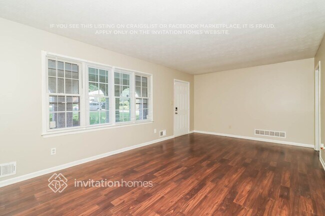 Building Photo - 3890 Benchmark Dr