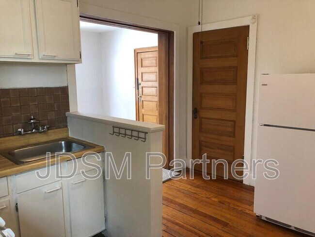 Foto del edificio - 1260 Vine St