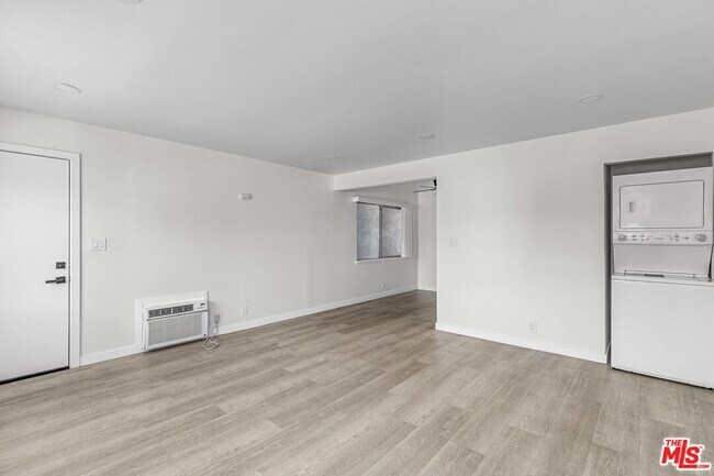 Foto del edificio - 129 S Avenue 64