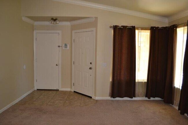 Foto del edificio - 3 br, 2 bath House - 1311 Van Buren Pl