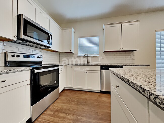 Foto del edificio - 167 Ivy Brook Dr