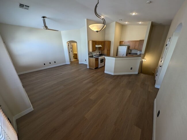 Foto del edificio - 89 Day Trade St