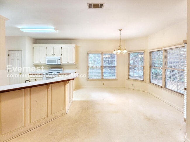 Building Photo - 1660 Cheshire Ct NW