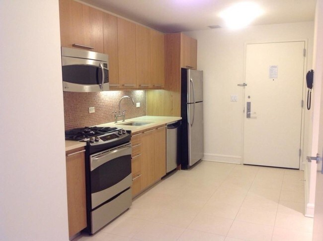 Foto del edificio - 399-400 W 63rd St