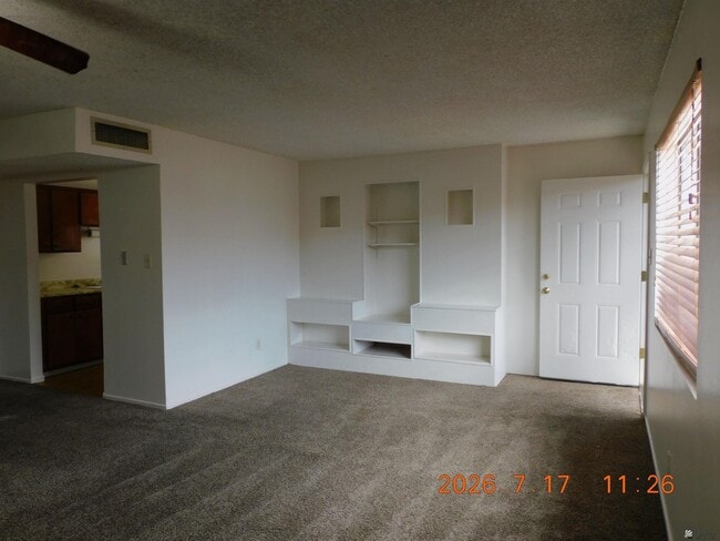Building Photo - 1276 W 20th Pl