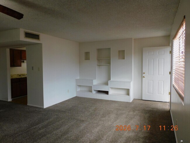 Foto del edificio - 1276 W 20th Pl