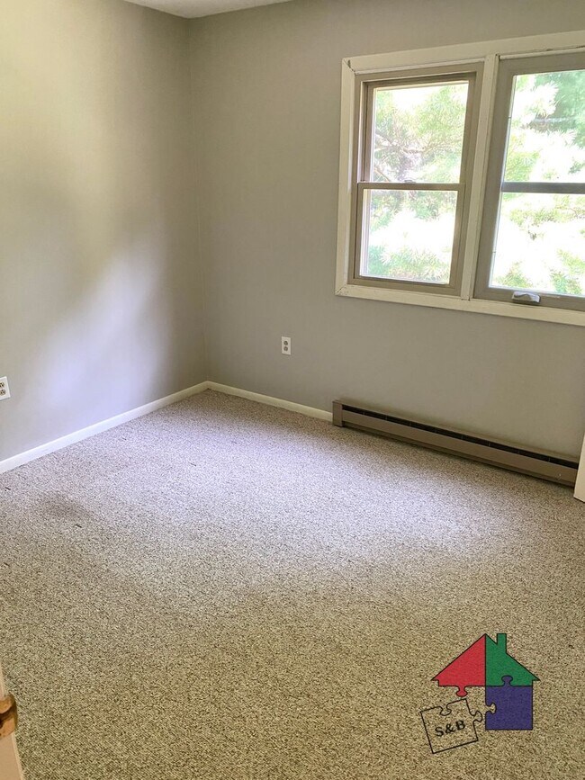 Foto del edificio - Charming 3 Bedroom Townhouse in Shelburne,...