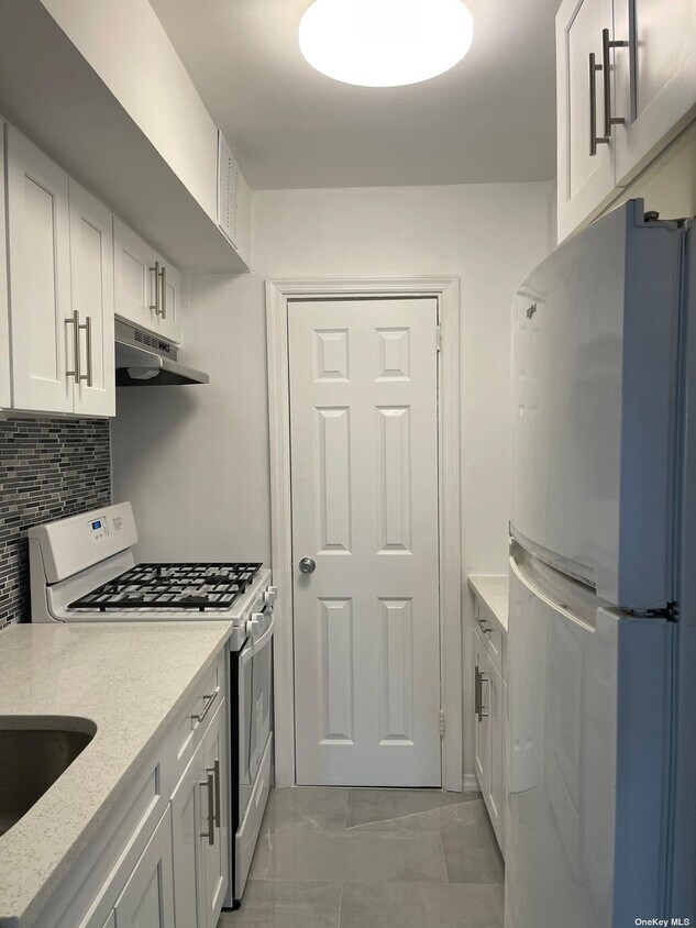 Primary Photo - 105-38 63rd Dr