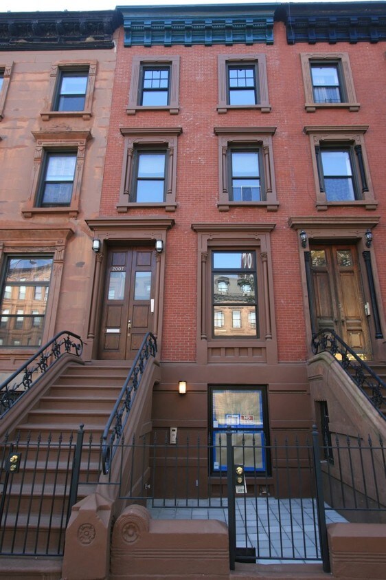 Foto del edificio - 2007 Fifth Ave