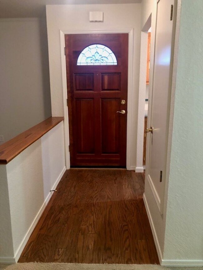 Building Photo - Charming and Clean Home in Citrus Heights