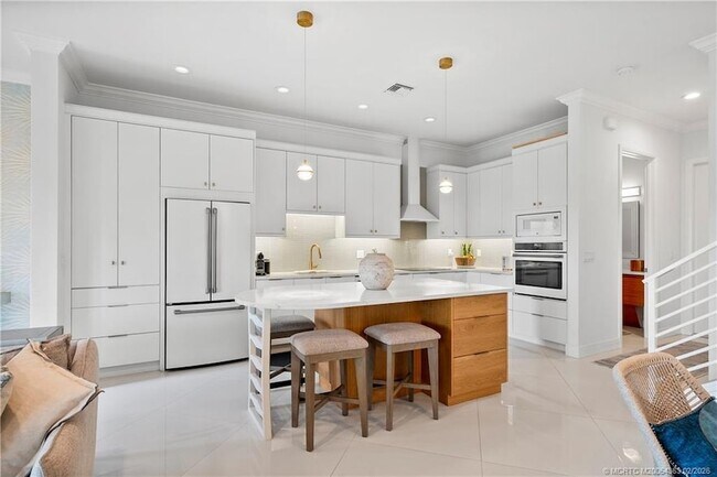 Foto del edificio - 521 SW Ocean Blvd