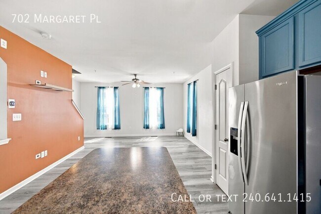 Foto del edificio - 702 Margaret Pl