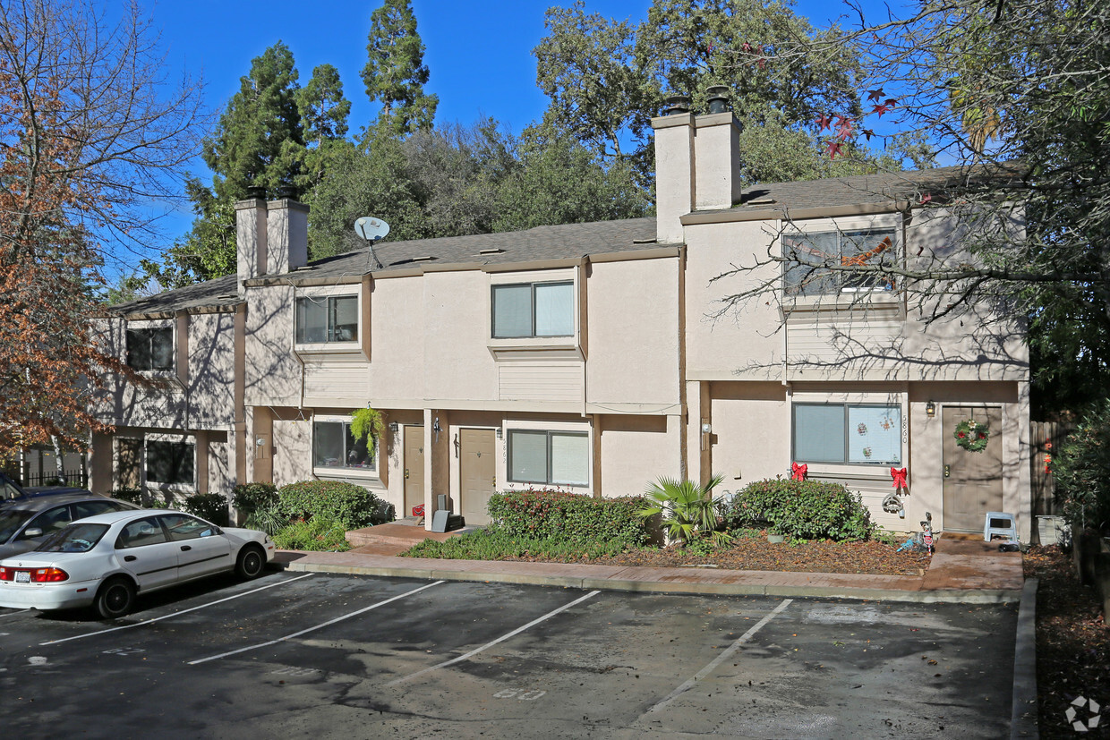 Primary Photo - Alorn Lane Townhomes