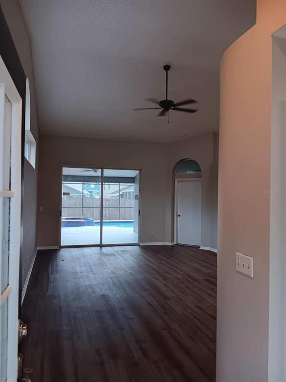 Building Photo - 2976 Viscount Cir