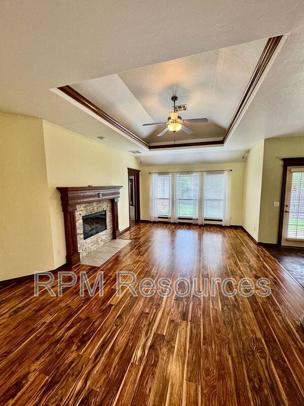 Foto del edificio - 916 Ethan Ln