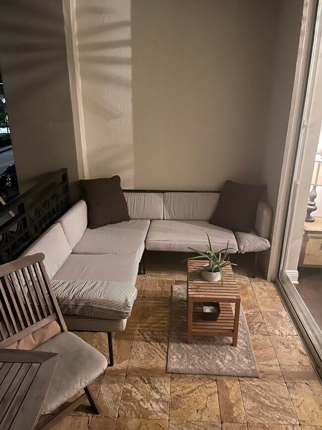 Building Photo - 550 Okeechobee Blvd