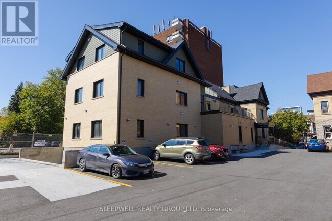 Photo du bâtiment - 476-476 Rue Wilbrod St