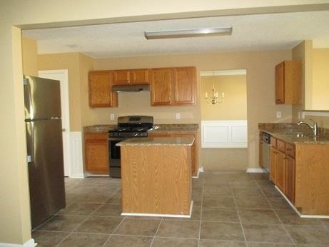 Building Photo - 6624 Pamplona Pl