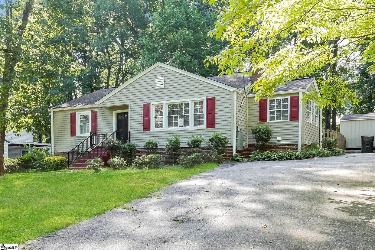 48 Brookside Cir, Greenville, SC 29609 House Rental in Greenville, SC