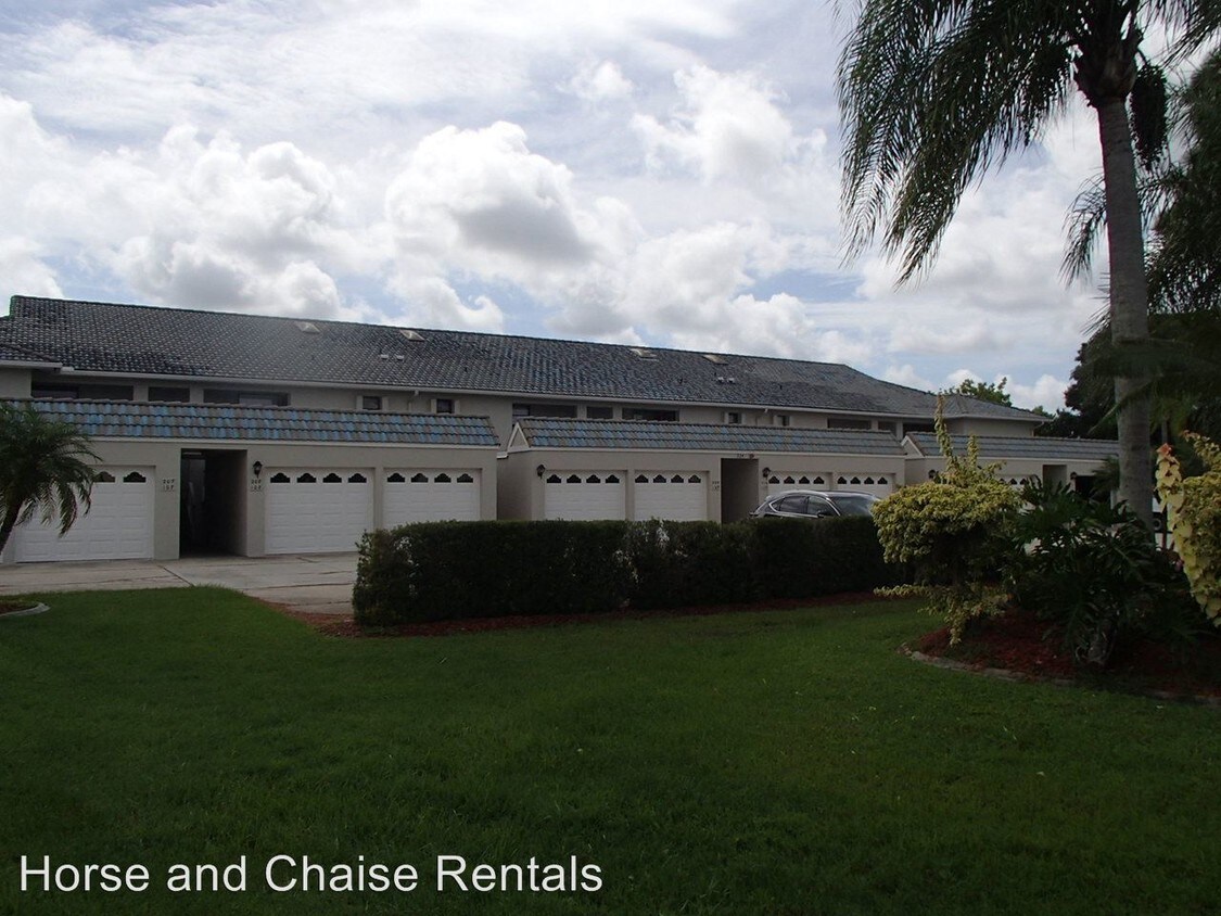 Primary Photo - 934 Capri Isles Blvd