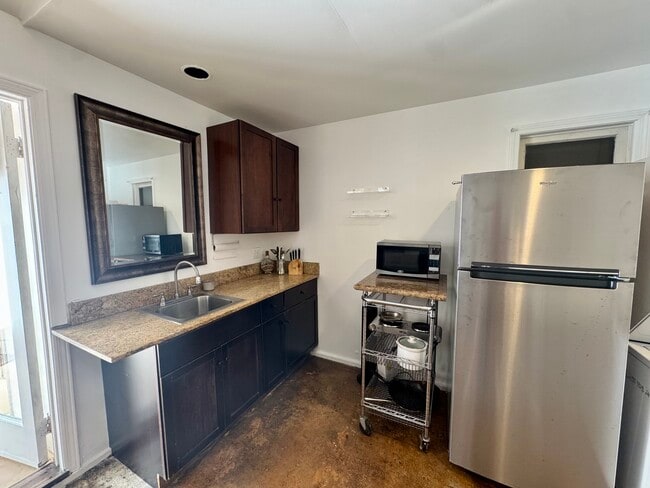 Building Photo - 8106 Rayford Dr