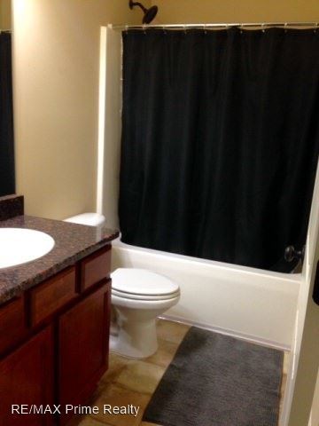 Building Photo - 4 br, 3.5 bath House - 1388 Antietam Drive