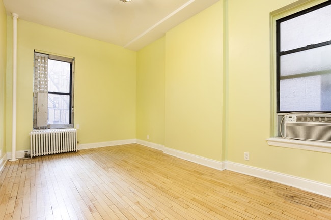 Building Photo - 350 W 56th St