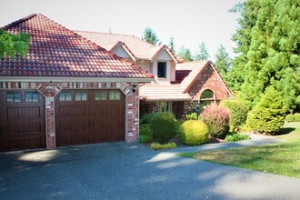 Building Photo - 321 Keach Ct