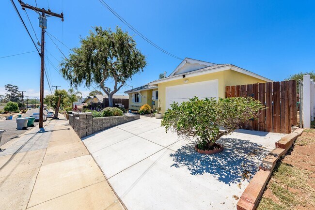 Foto del edificio - Cozy Garden Cottage Home for Rent