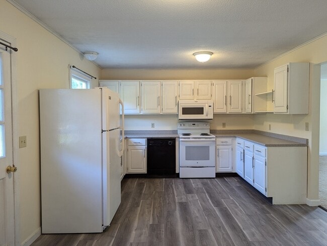 Building Photo - 30 Long Plain Rd