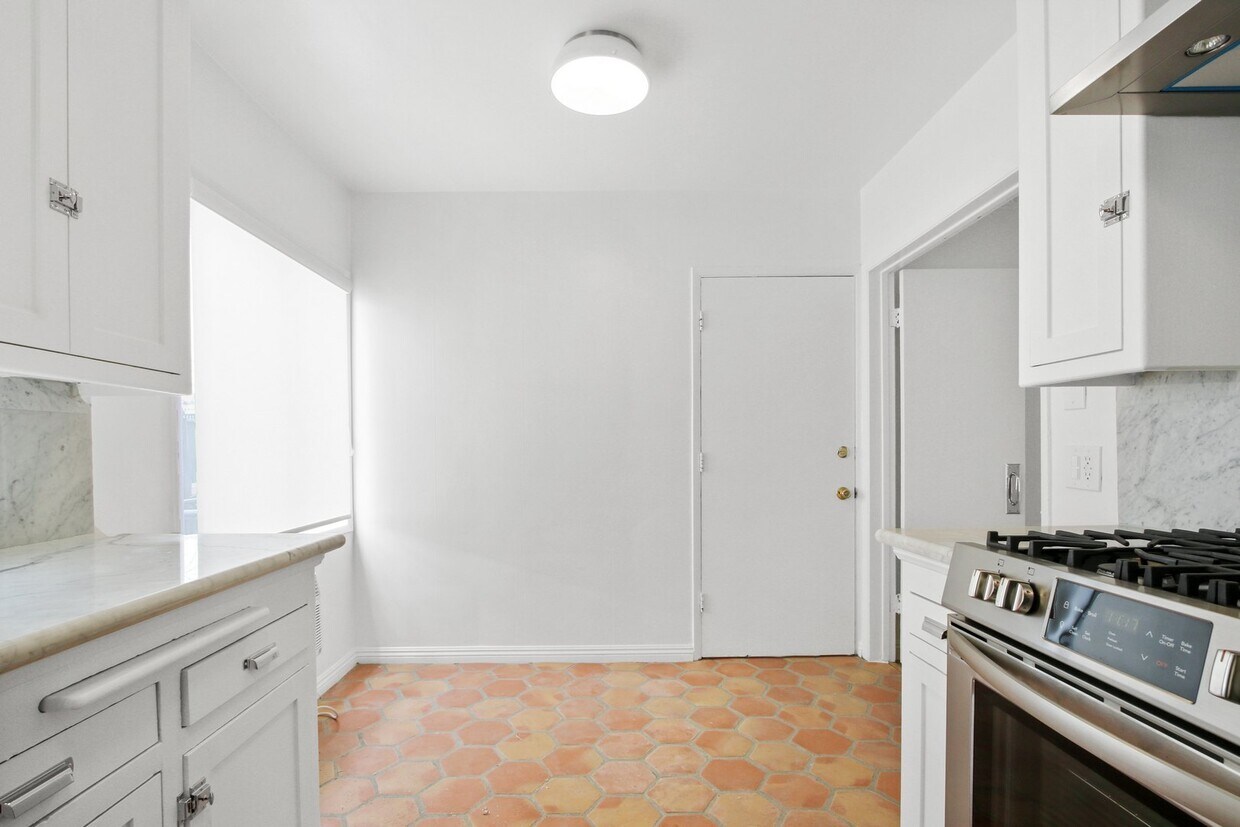 Larrabee One Apartments in West Hollywood, CA Westside Rentals