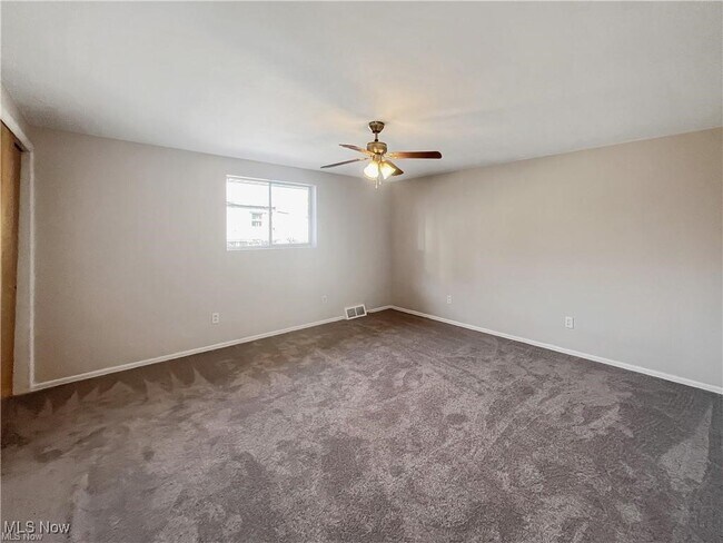 Foto del edificio - 209 Elmer Ave