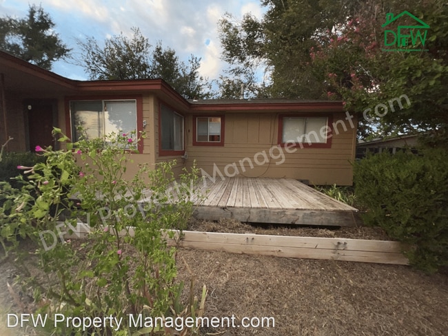 Building Photo - 2 br, 1 bath House - 6103 NW Euclid Ave