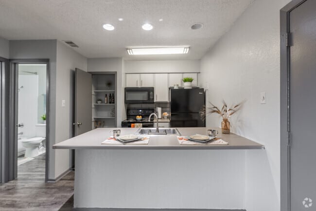 1 habitación, 1 baño - 513 pies cuadrados - Área de comedor - The Edge